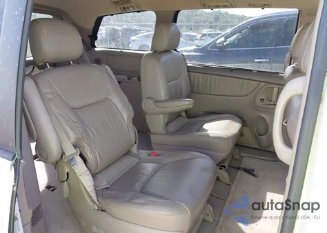 2004 Toyota Sienna Xle z USA, uszkodzony, nr VIN 5TDZA22C14S024074